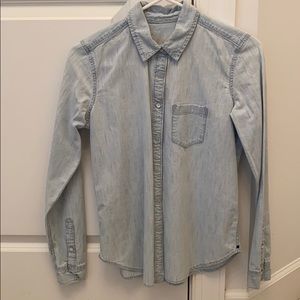 GAP Chambray Button Down, Size XS, Never Worn